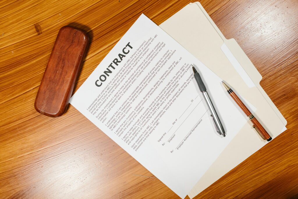 Tipuri de contracte de muncă: cum alegi cei mai buni candidaţi în funcţie de contractul oferit